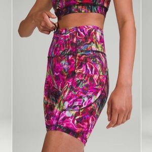 NWT Lululemon Fast and Free Short 8" Hyper Flow Pink Multi